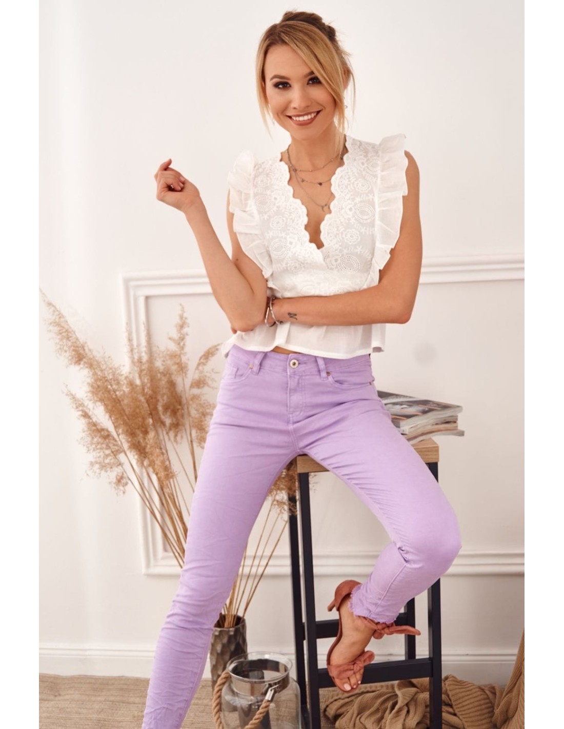 Lavendelfarbene Jeanshose für Damen 367 – Online-Shop – Boutique